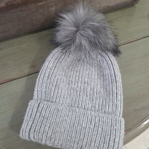 Gray Knit Pom-Pom Beanie
